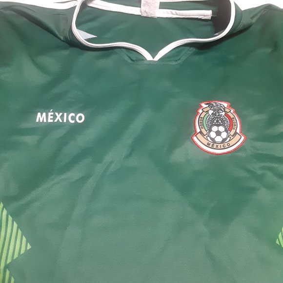 Remini Men's Mexico National Soccer Jersey in Size L - Picture 2 of 4